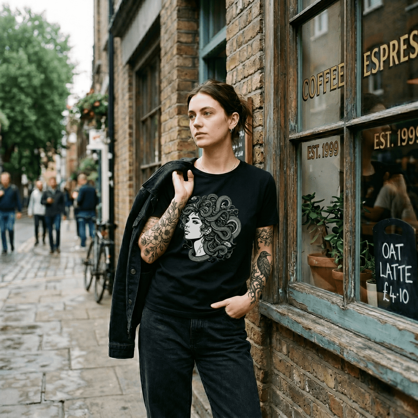 Medusa T-Shirt - The Teeze